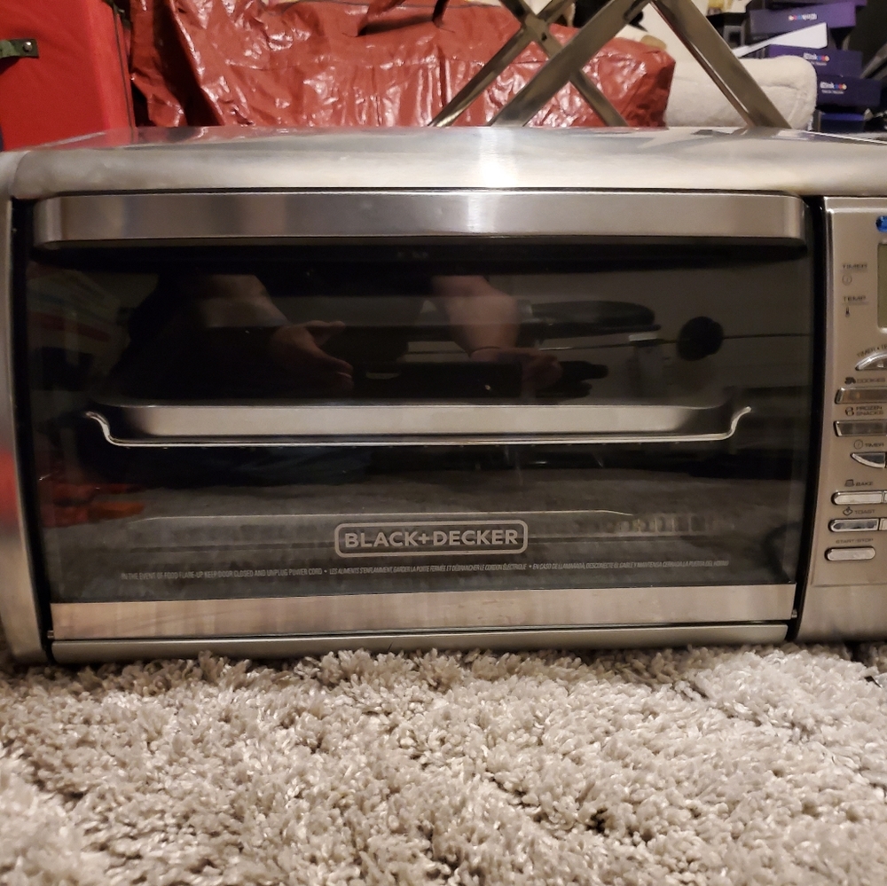 BLACK+DECKER  Countertop Convection Toaster Oven Silver